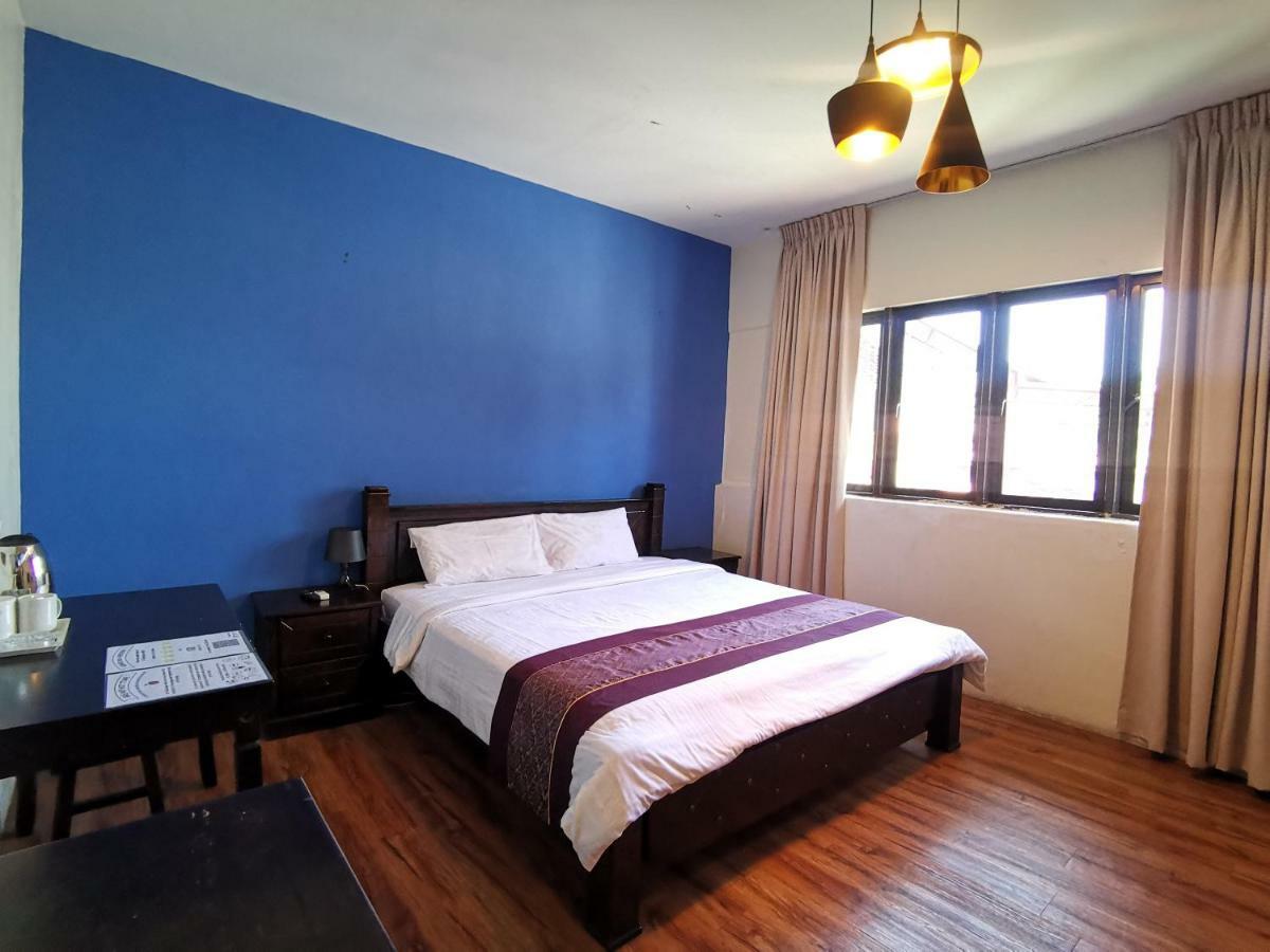 8 Boutique By The Sea Hotel Tanjung Tokong Kültér fotó