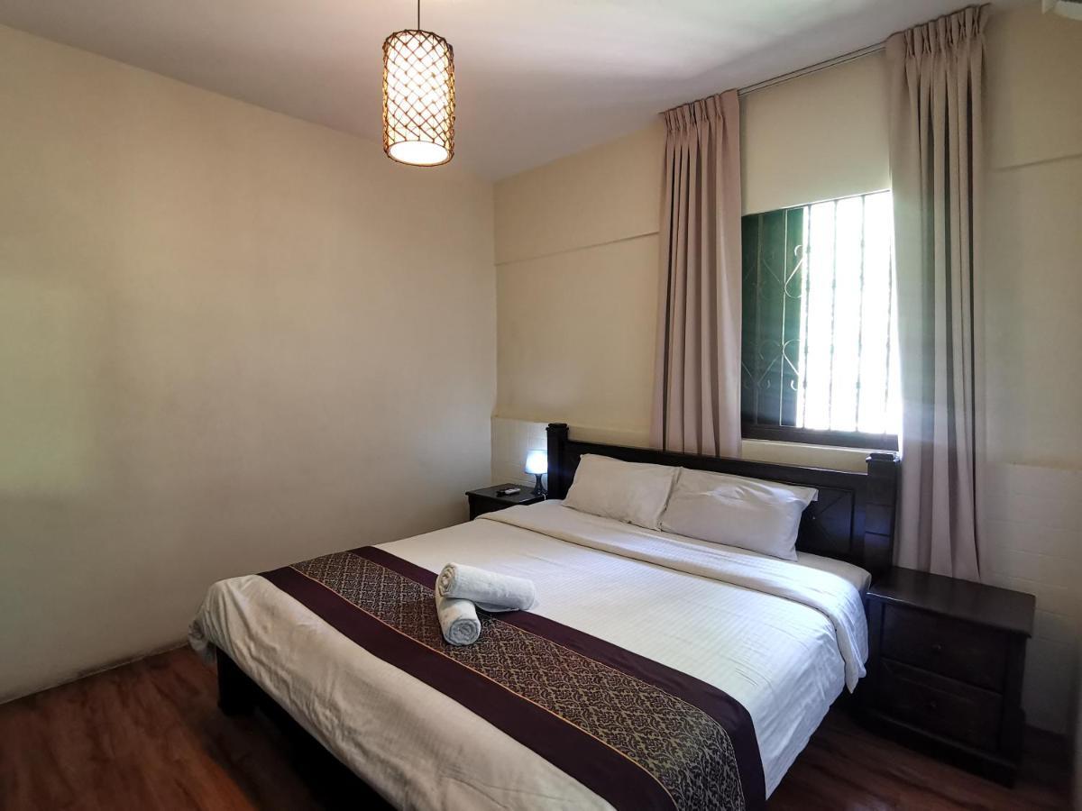 8 Boutique By The Sea Hotel Tanjung Tokong Kültér fotó
